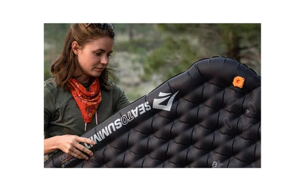 Karimatka SEATOSUMMIT Ether Light XT Extreme Insulated Air Sleeping Mat Regular čierna - Image 2