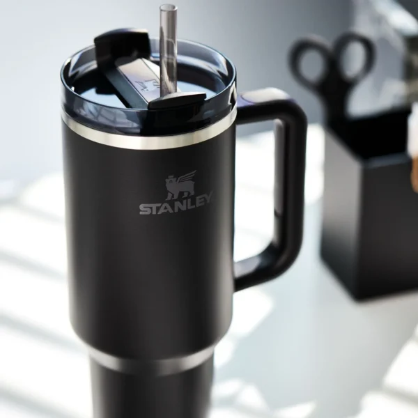 Fľaša STANLEY The Quencher H2.O FlowState™ Tumbler 1.18l black tonal - Image 2